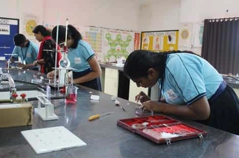 Science & Tinkering Lab